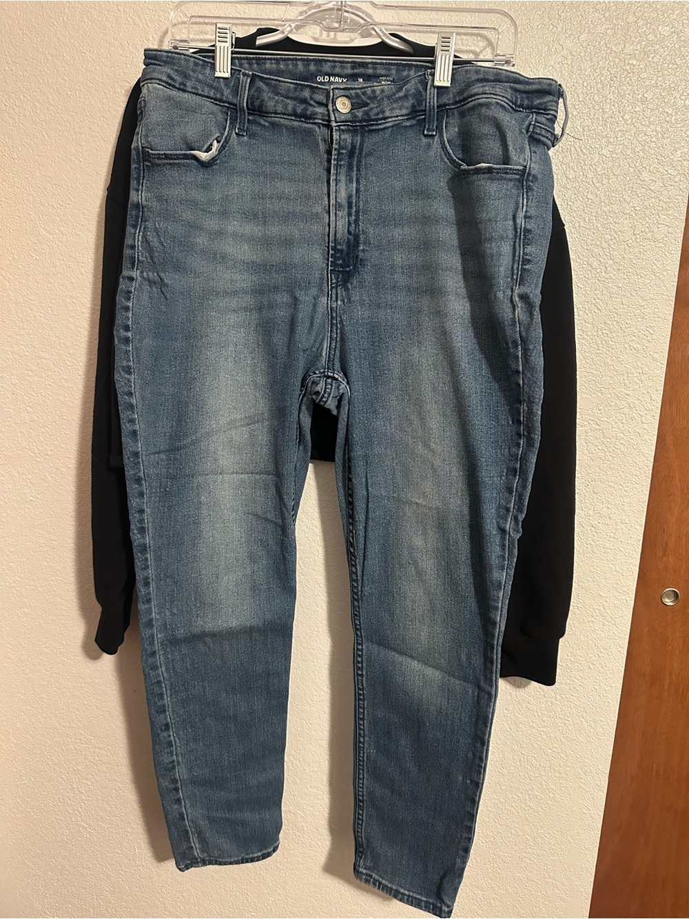 Old Navy women’s  Blue Slim Straight Jeans